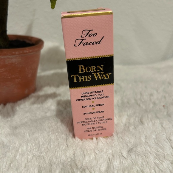 Too Faced Born This Way Foundation in Ivory - Picture 4 of 6